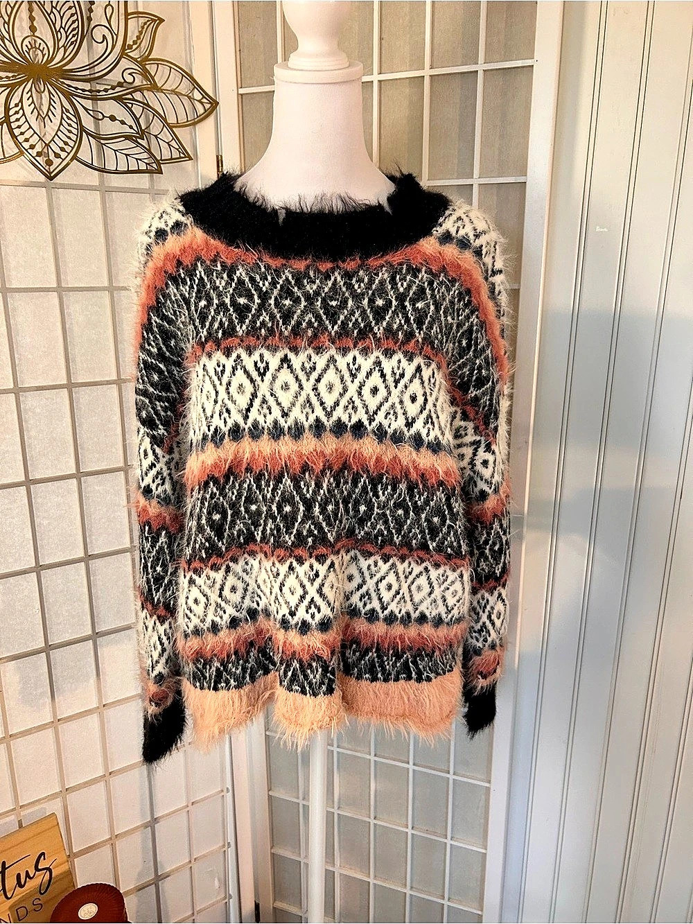 Urban Outfitters Women's Geometric Crew Neck Sweater Size S-P